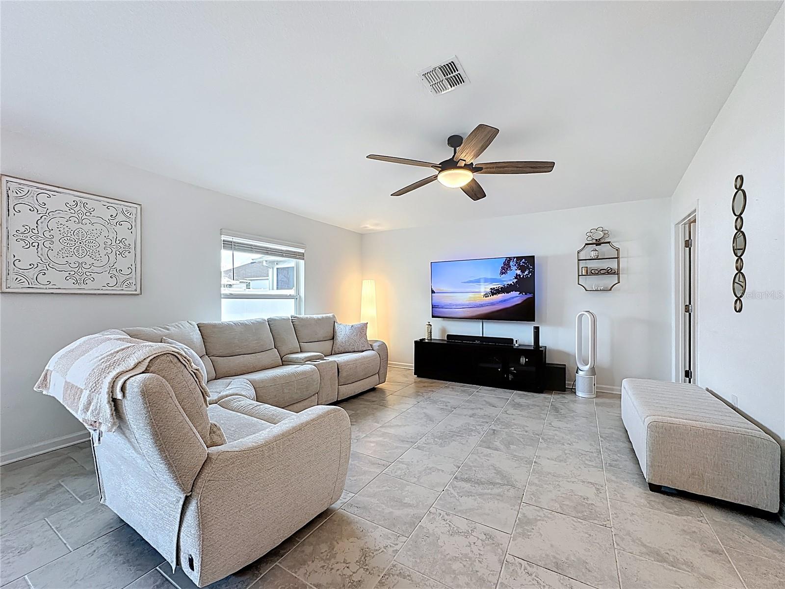 6952 DILLY LAKE AVE, GROVELAND, FL, 34736