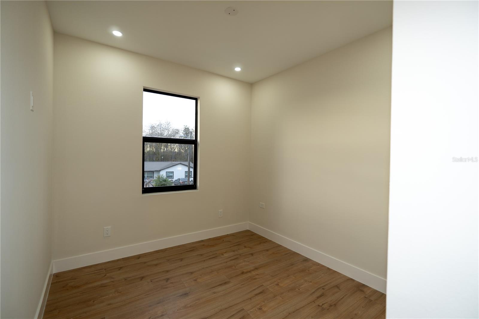 12905 WORCHESTER AVE, TAMPA, FL, 33624