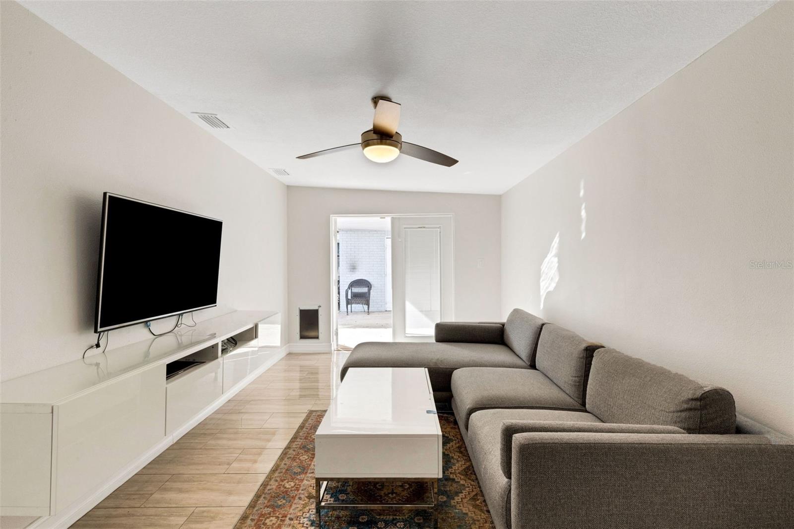 2914 W LAKE AVE, TAMPA, FL, 33607