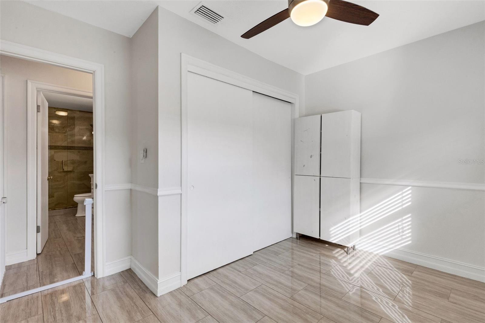 2914 W LAKE AVE, TAMPA, FL, 33607