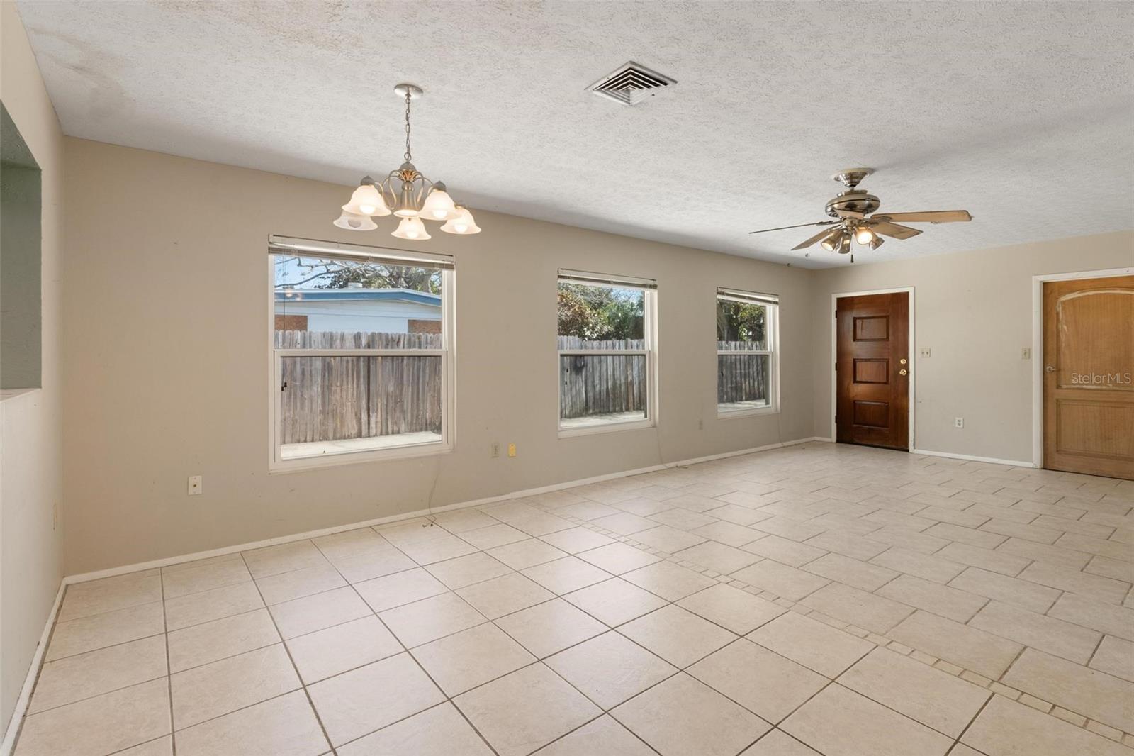 138 DAVISON AVE NE, ST PETERSBURG, FL, 33703