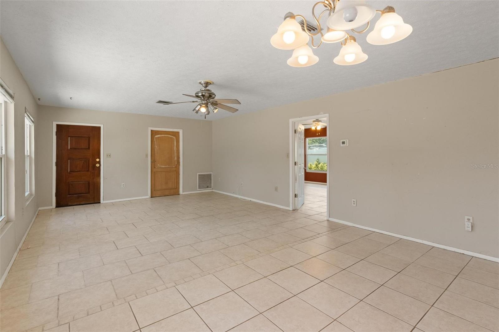 138 DAVISON AVE NE, ST PETERSBURG, FL, 33703