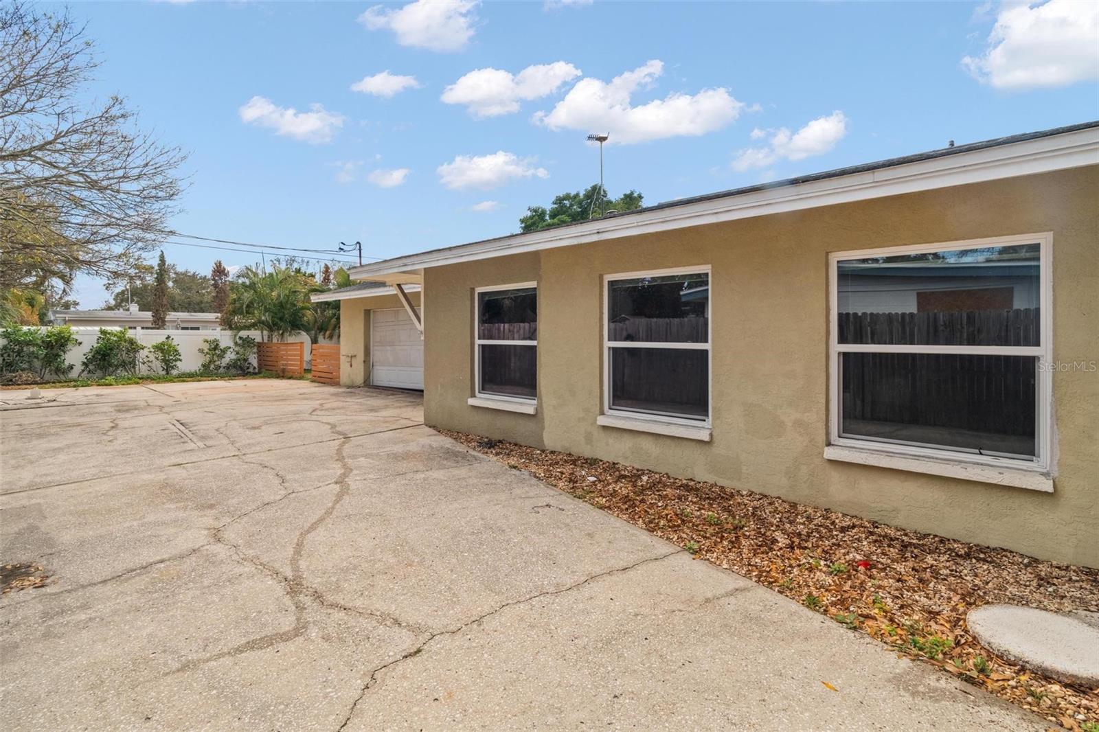 138 DAVISON AVE NE, ST PETERSBURG, FL, 33703