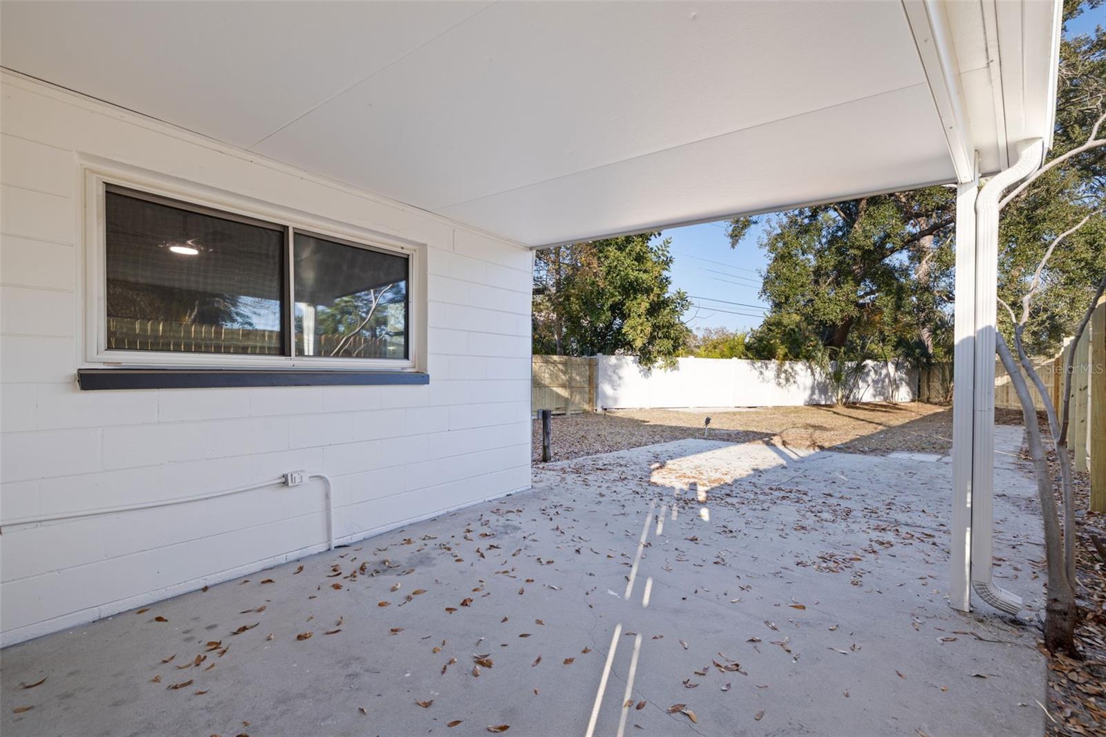 5533 ATLANTIC AVE N, ST PETERSBURG, FL, 33703