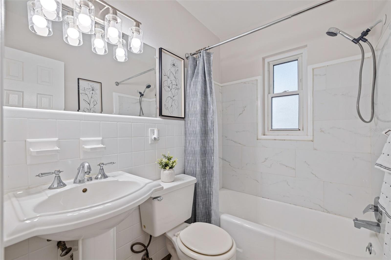 5533 ATLANTIC AVE N, ST PETERSBURG, FL, 33703