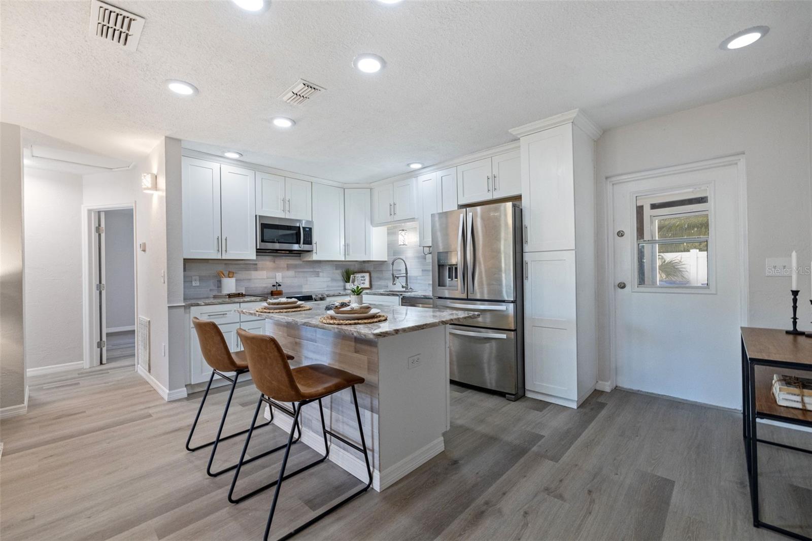 5533 ATLANTIC AVE N, ST PETERSBURG, FL, 33703