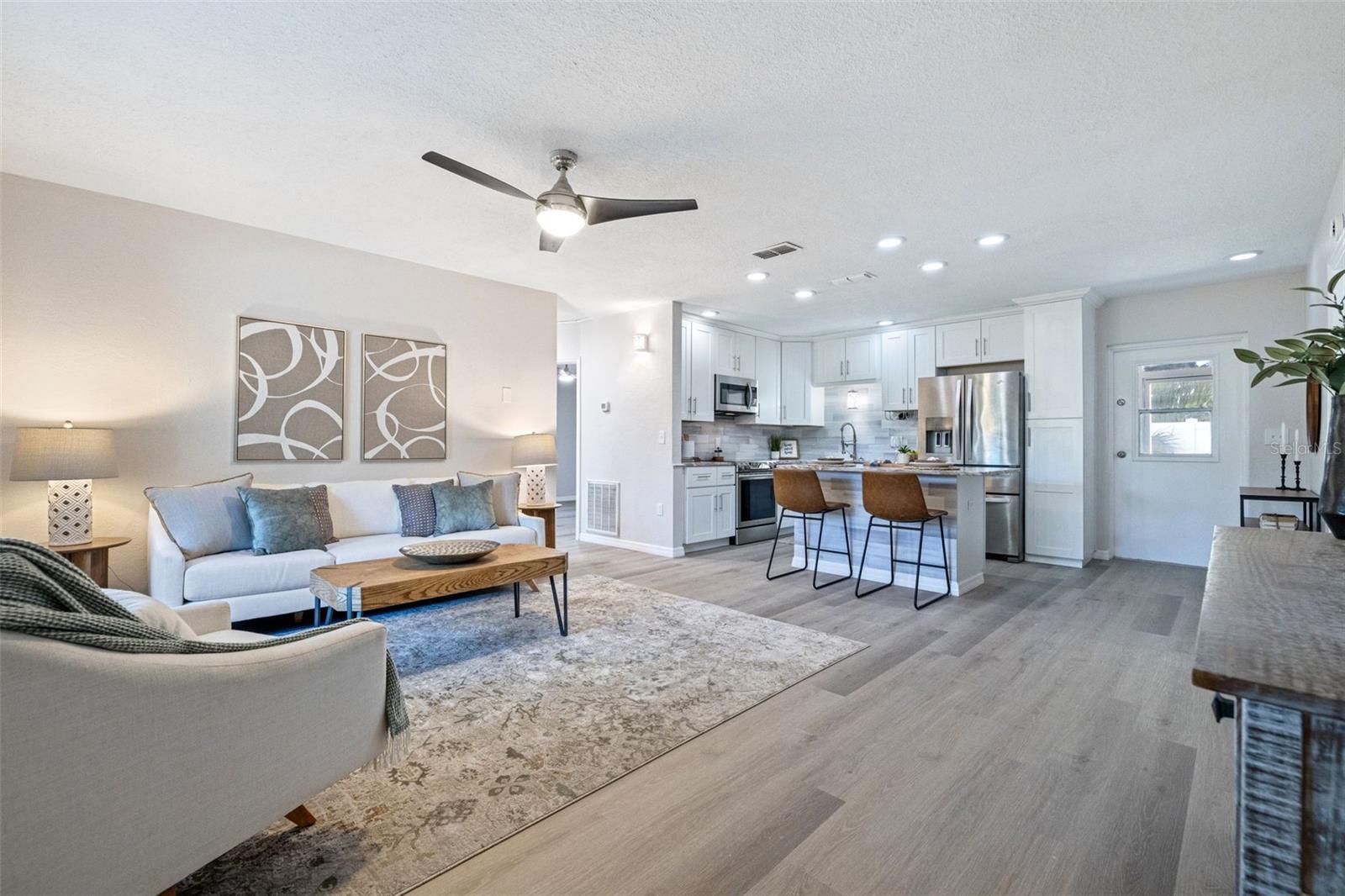 5533 ATLANTIC AVE N, ST PETERSBURG, FL, 33703