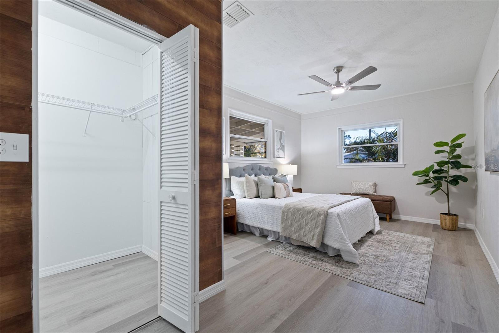 5533 ATLANTIC AVE N, ST PETERSBURG, FL, 33703