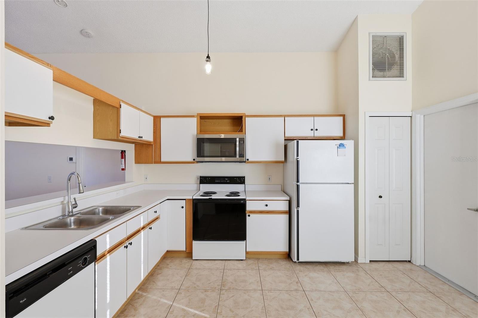 844 DELFINO PL, LAKE MARY, FL, 32746