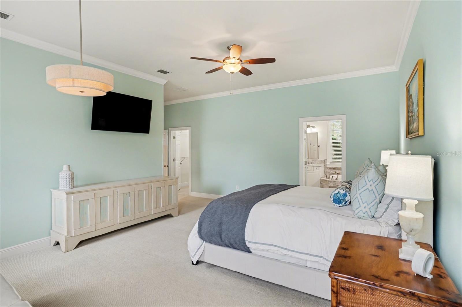 3014 W WAVERLY AVE, TAMPA, FL, 33629