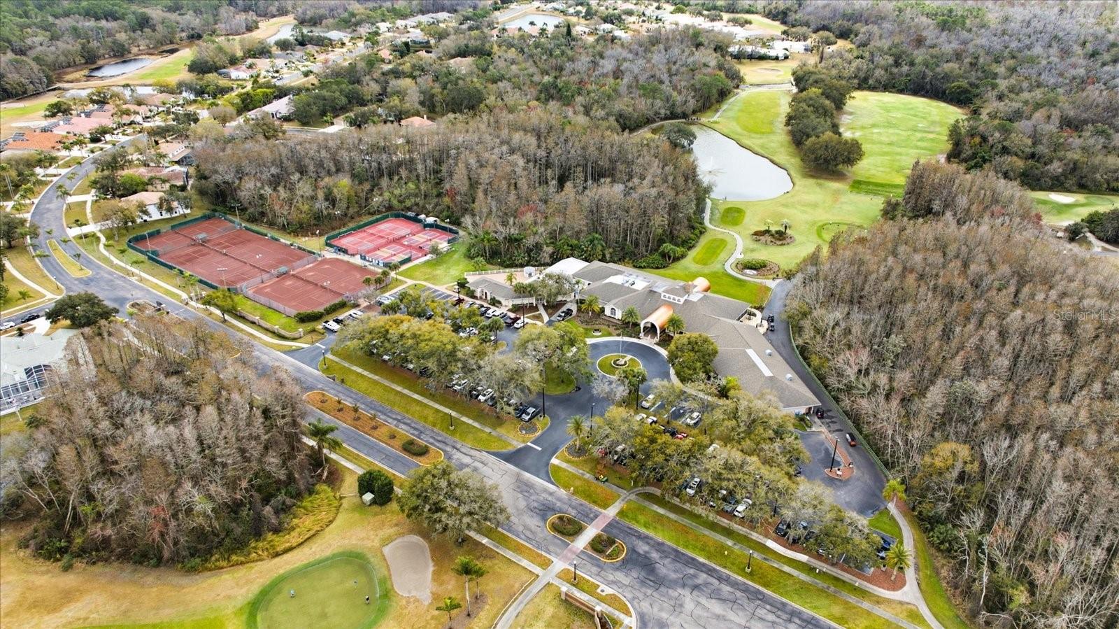 Crescent Oaks Country Club