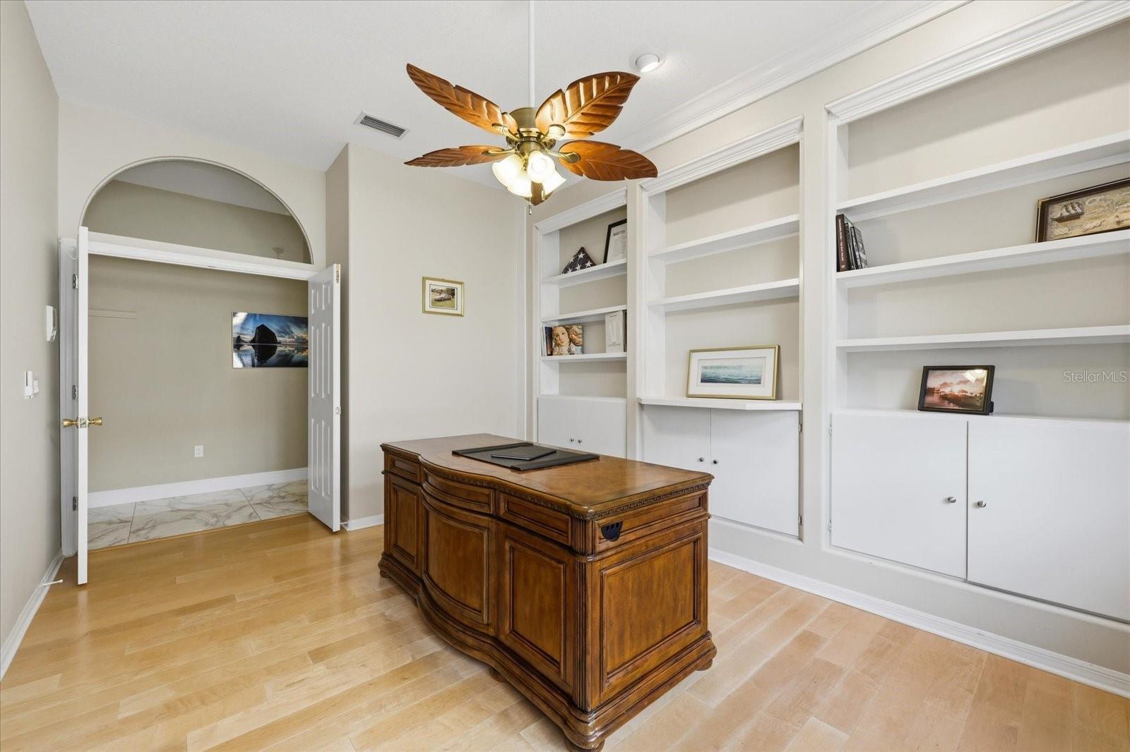 Study/Office with Built-ins