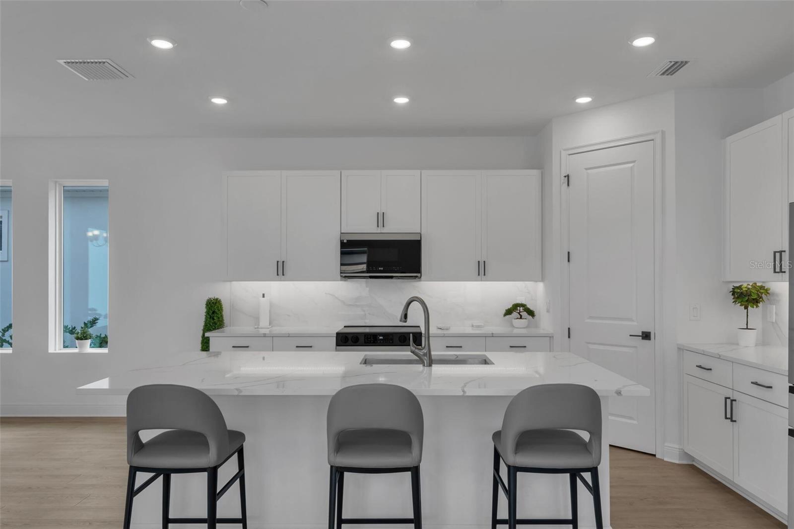 9823 PEEBLES ST, ORLANDO, FL, 32827