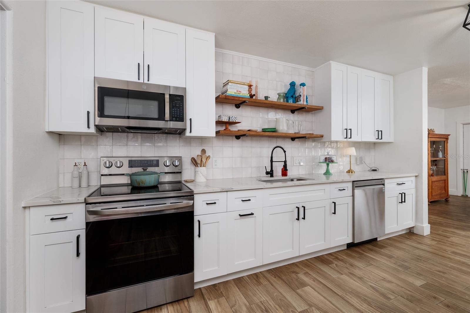 TB8477629 Property Photo