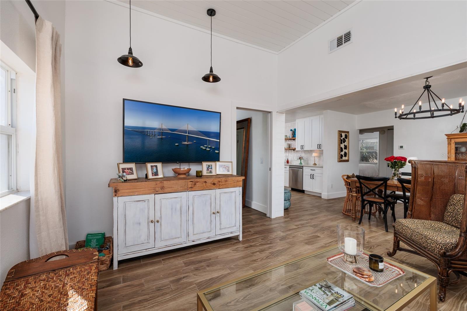 TB8477629 Property Photo