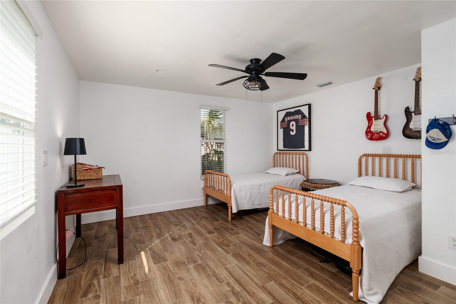 TB8477629 Property Photo