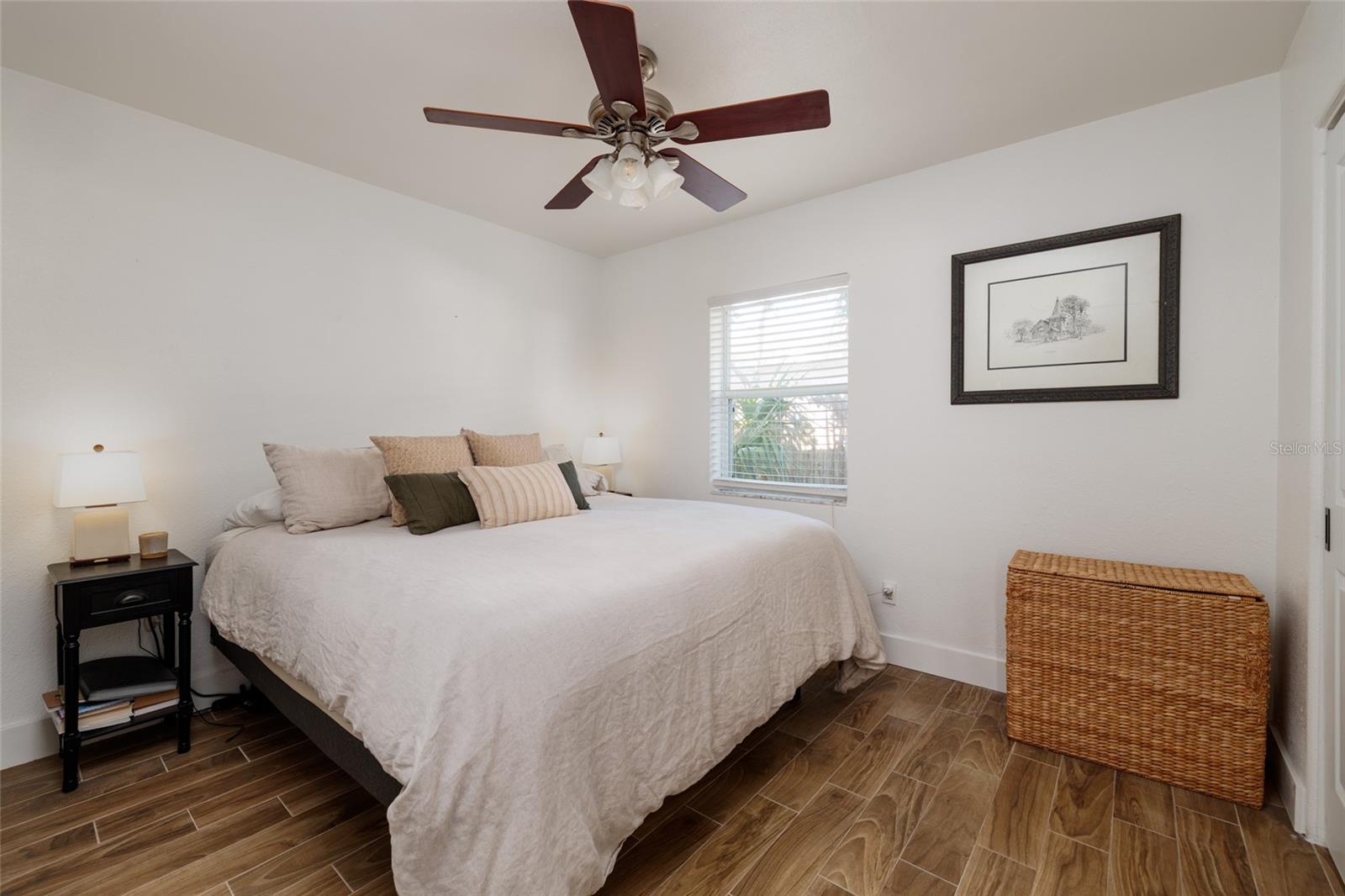 TB8477629 Property Photo