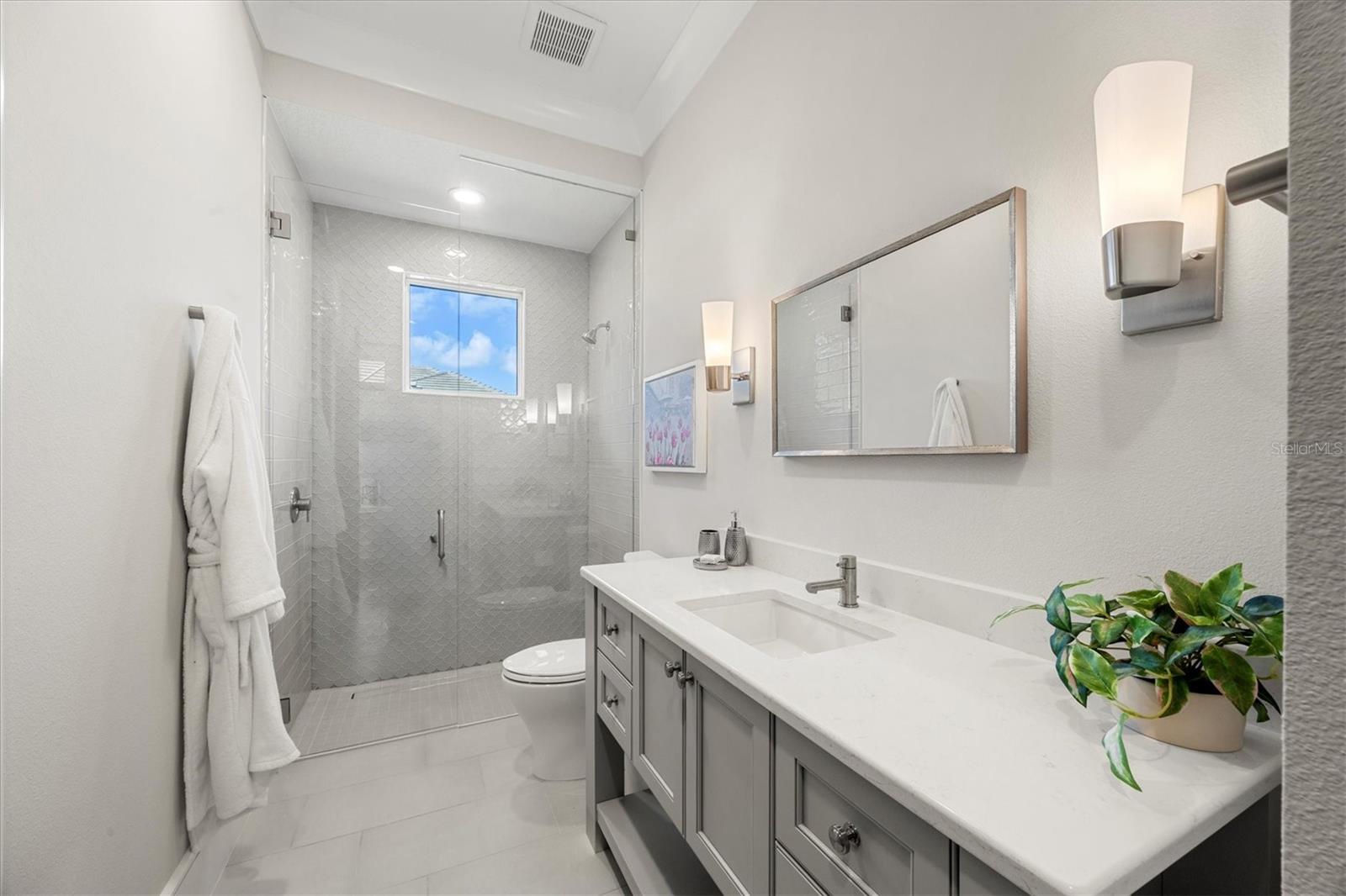 A4683069 Property Photo