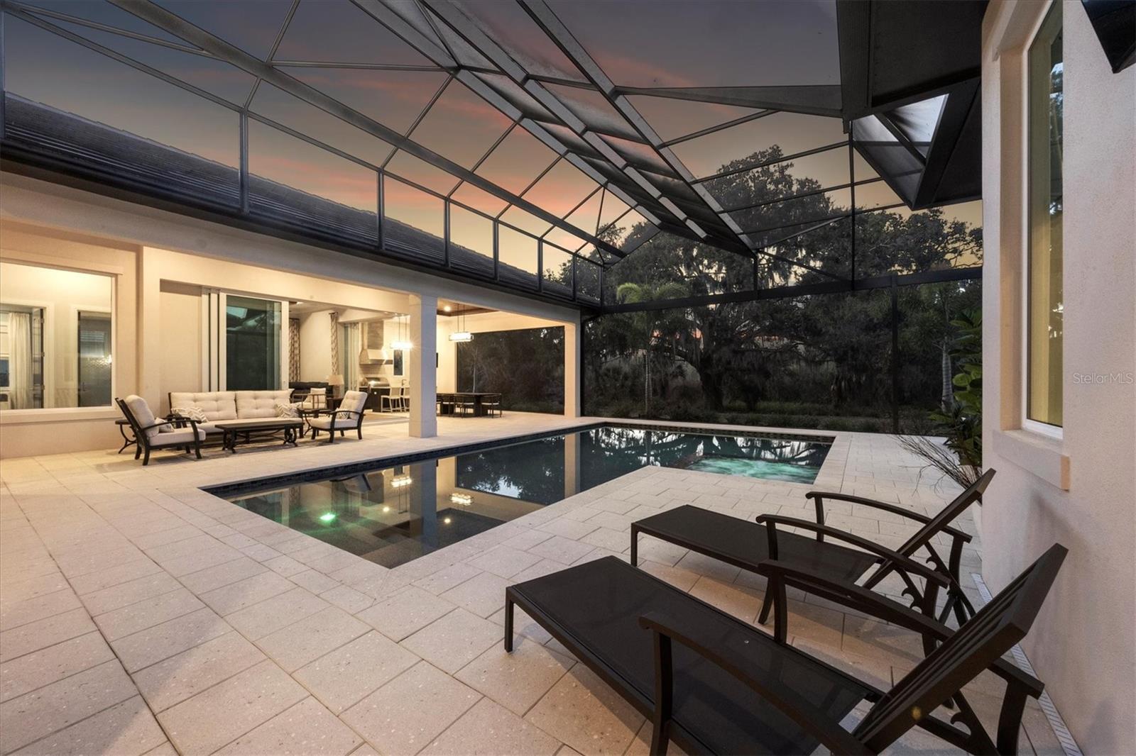 A4683069 Property Photo