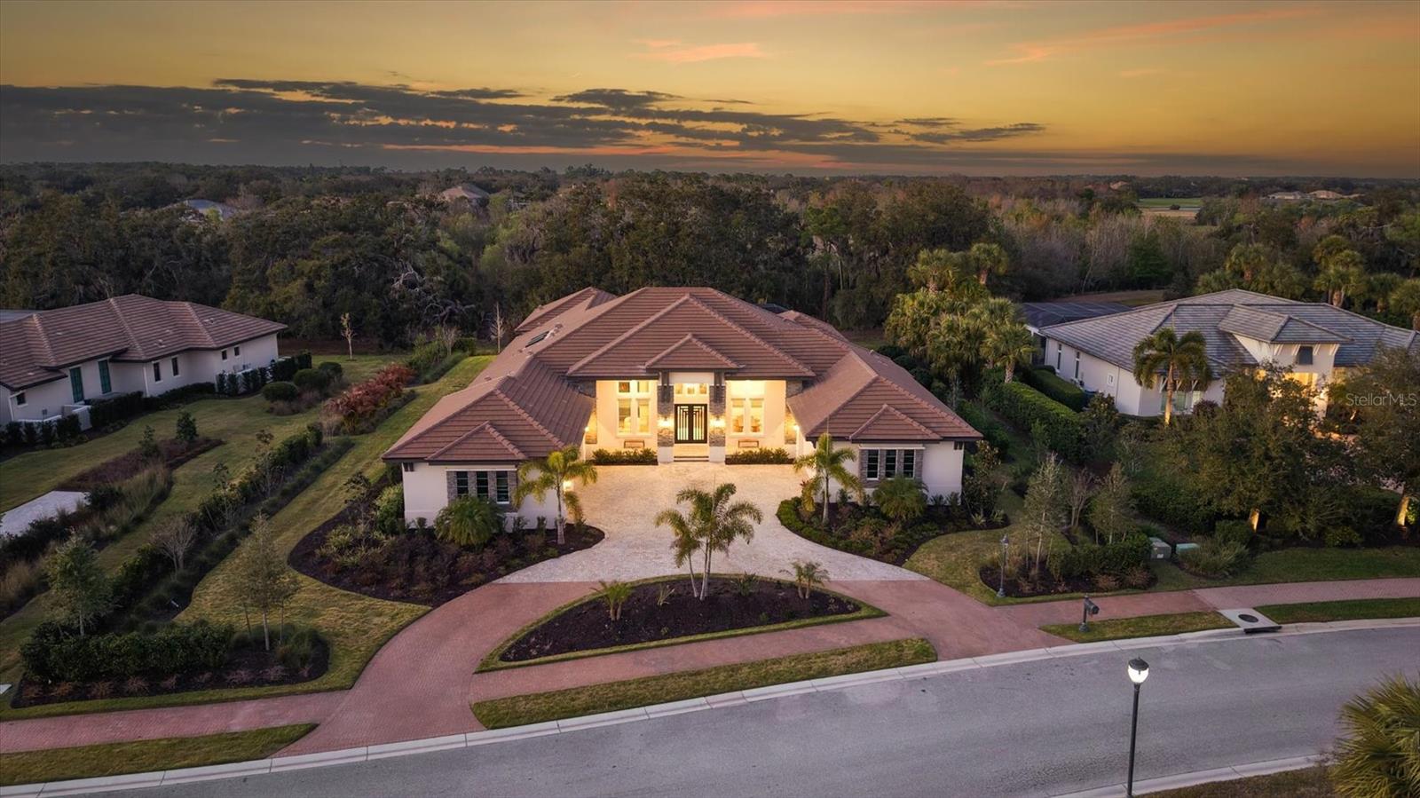 A4683069 Property Photo