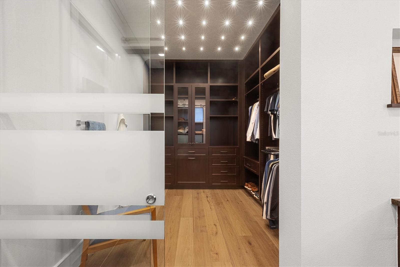 A4683069 Property Photo