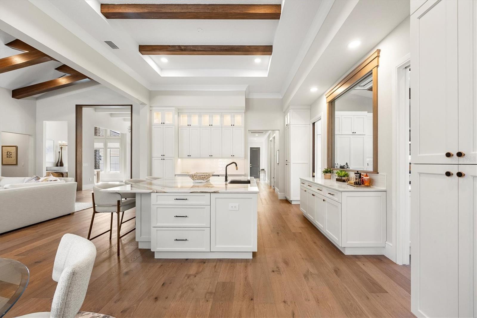 A4683069 Property Photo