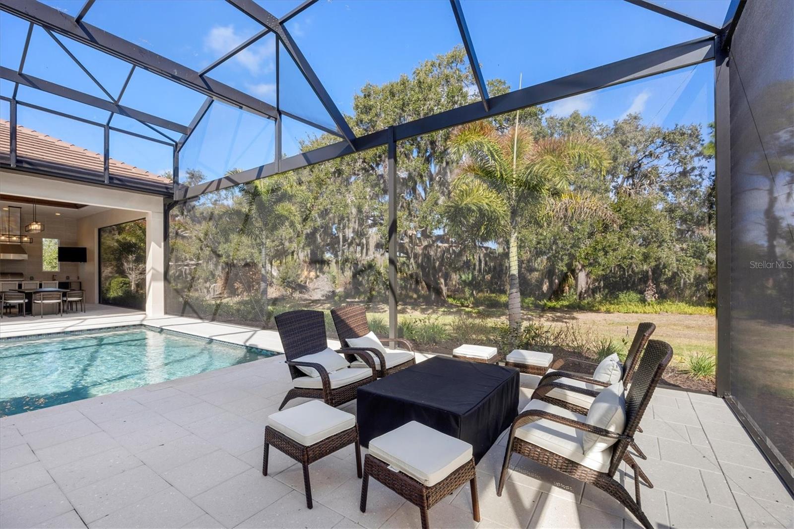 A4683069 Property Photo