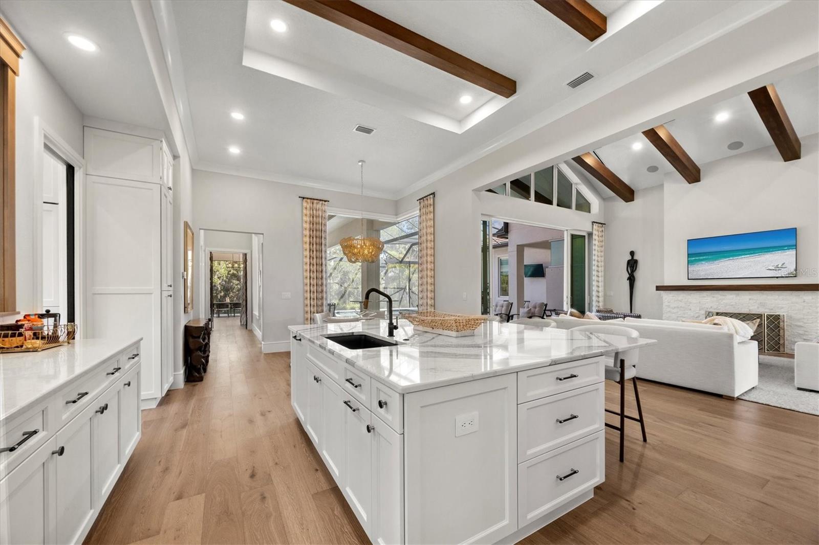 A4683069 Property Photo