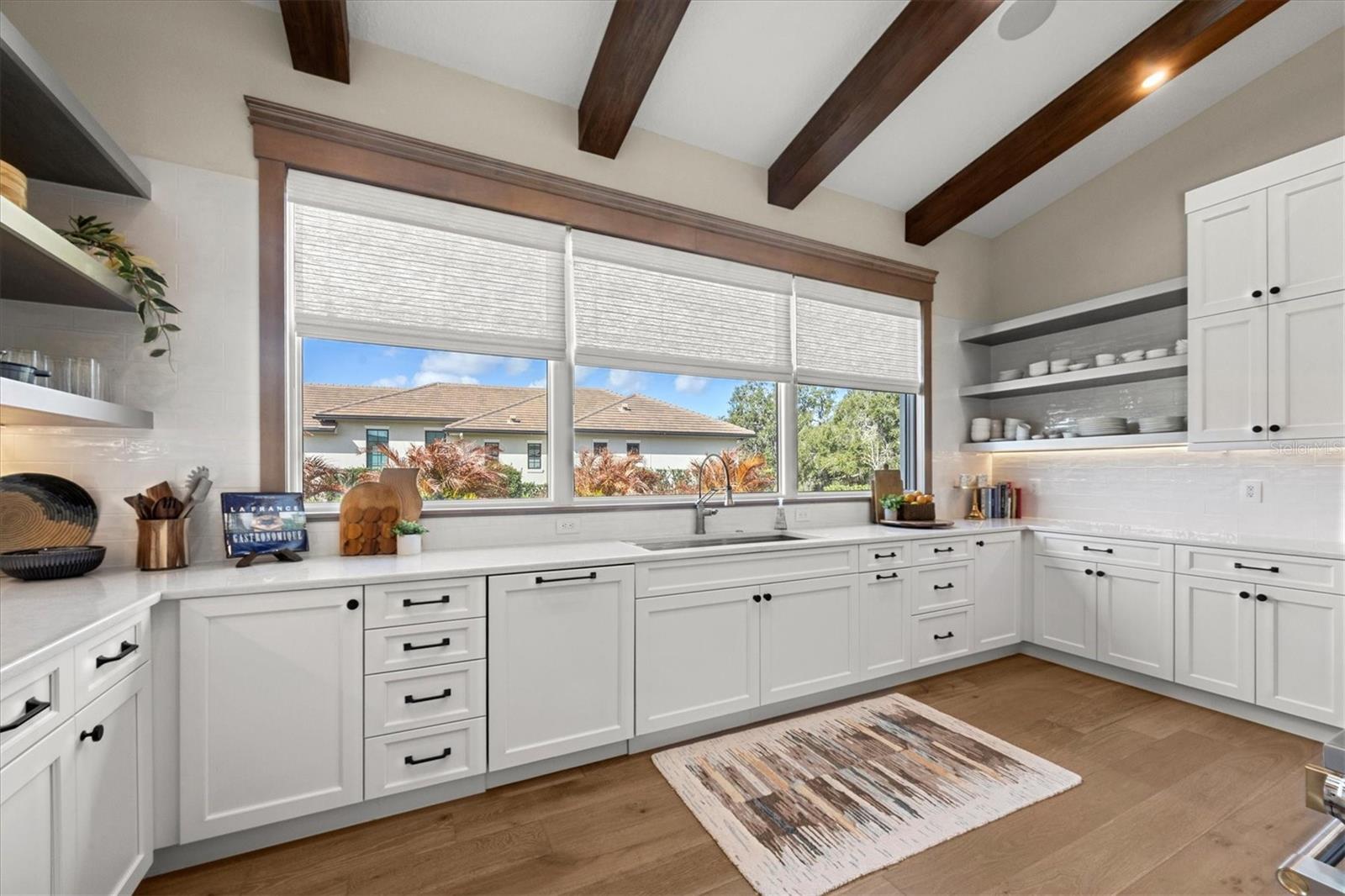 A4683069 Property Photo