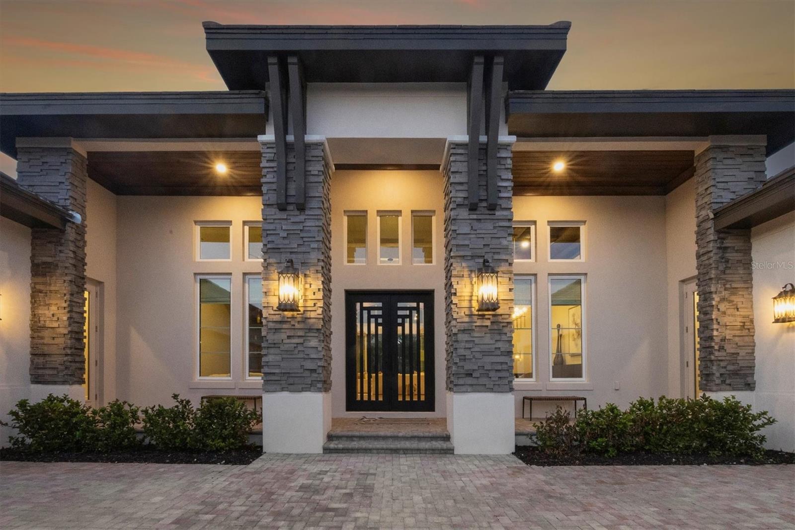 A4683069 Property Photo