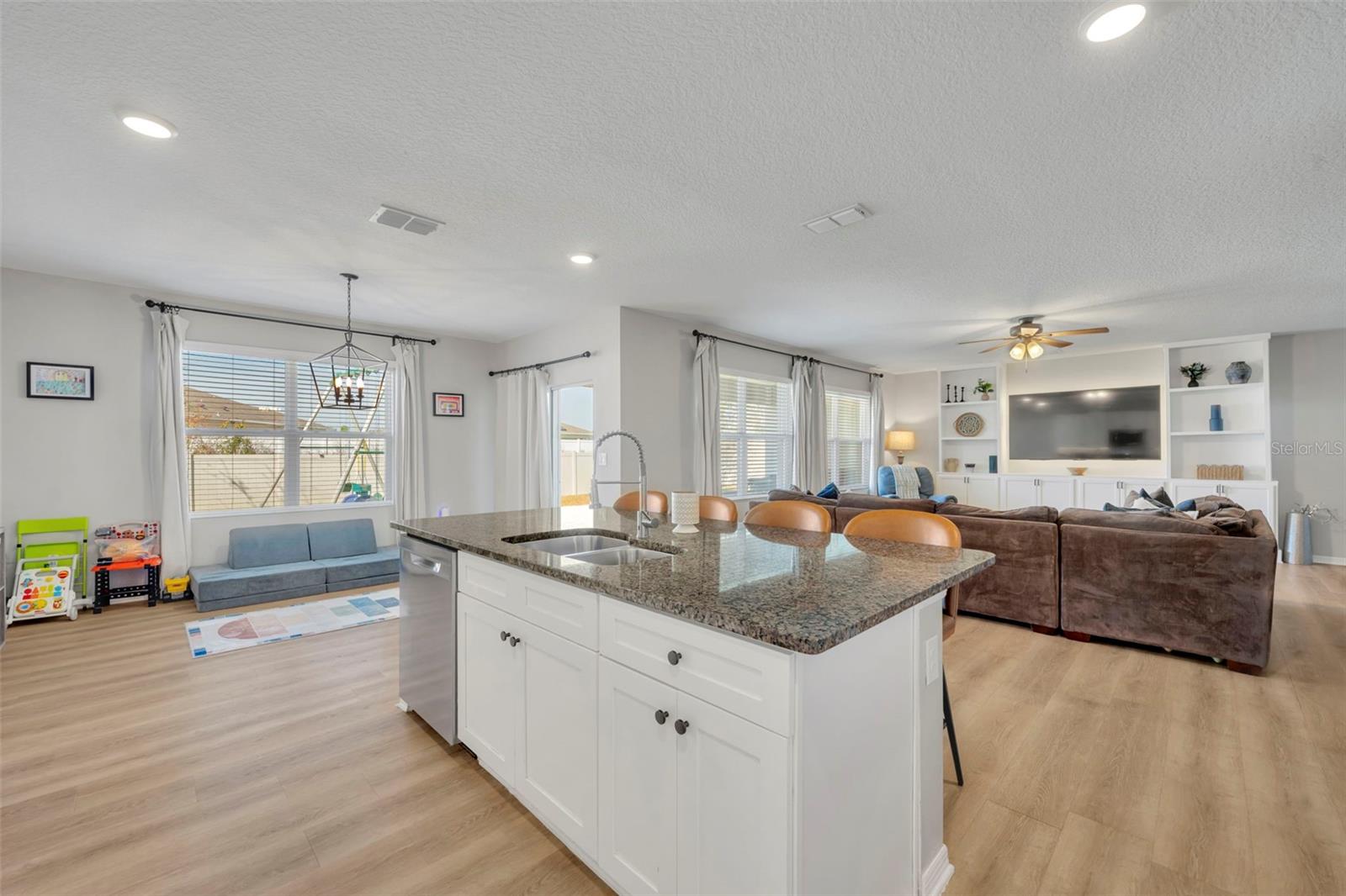 3674 YACOBIAN PL, ORLANDO, FL, 32824