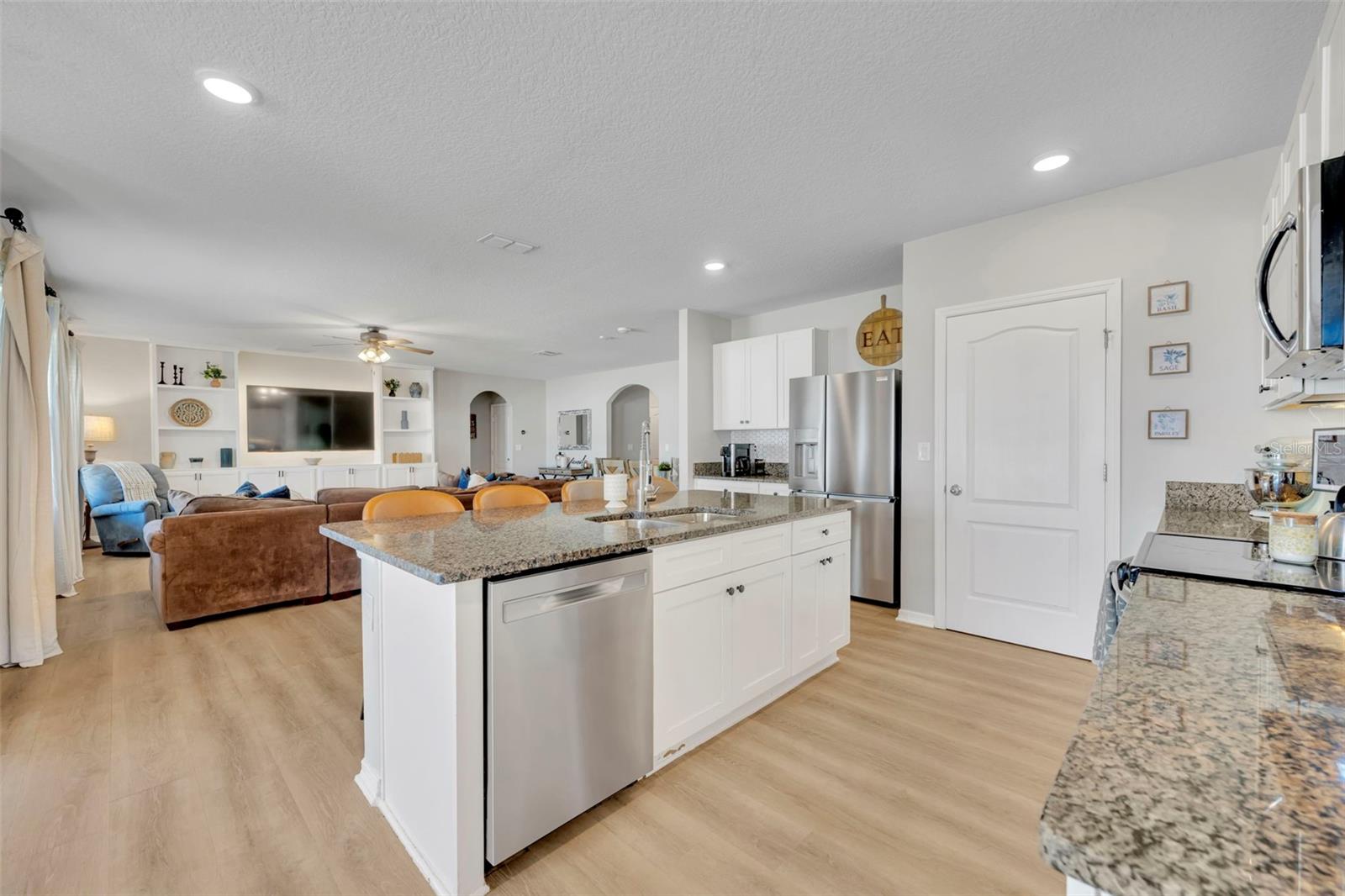 3674 YACOBIAN PL, ORLANDO, FL, 32824