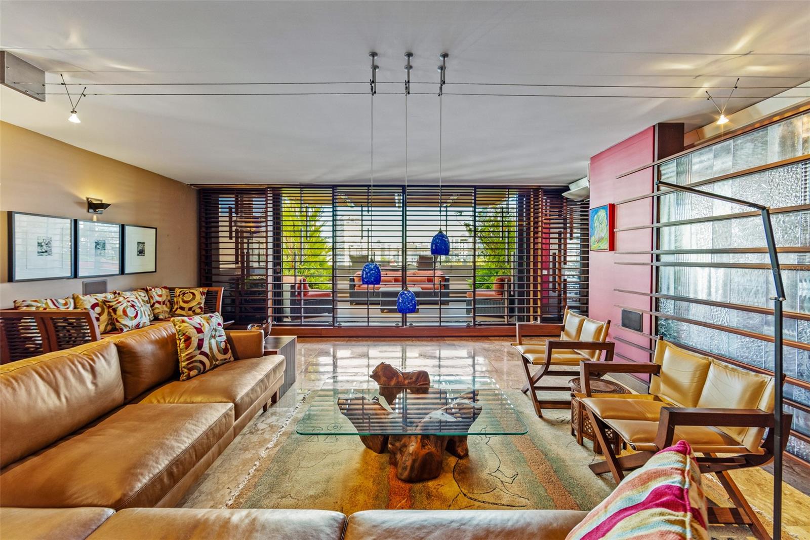 PR9119377 Property Photo