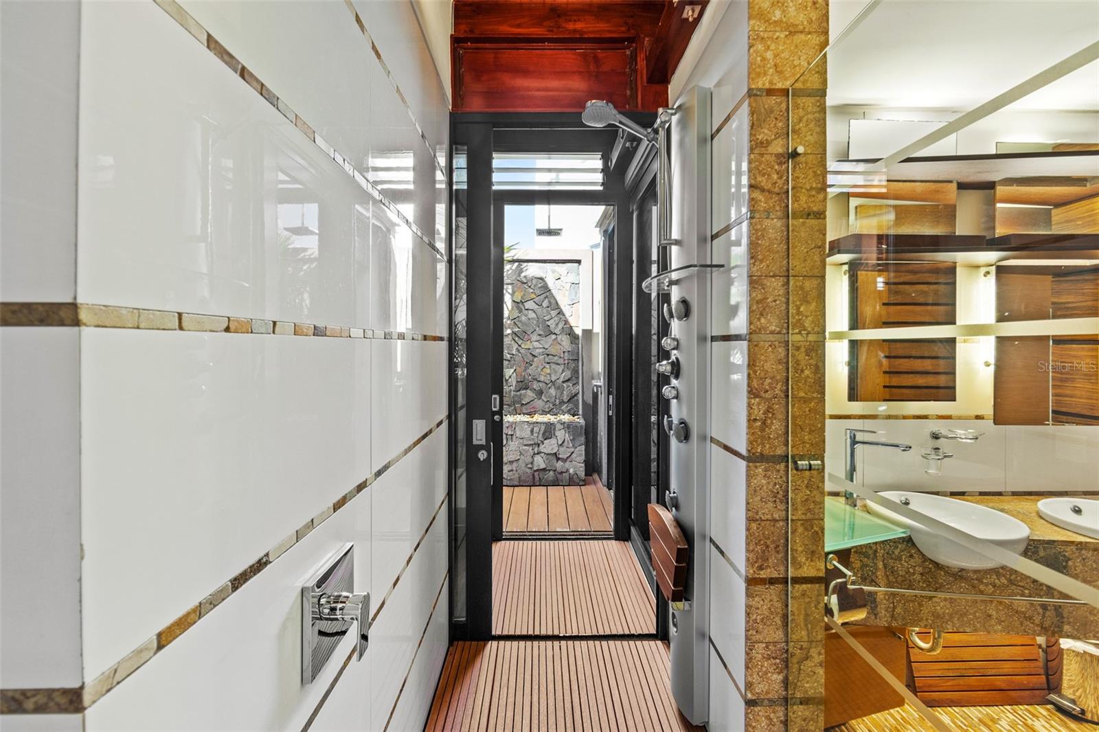 PR9119377 Property Photo