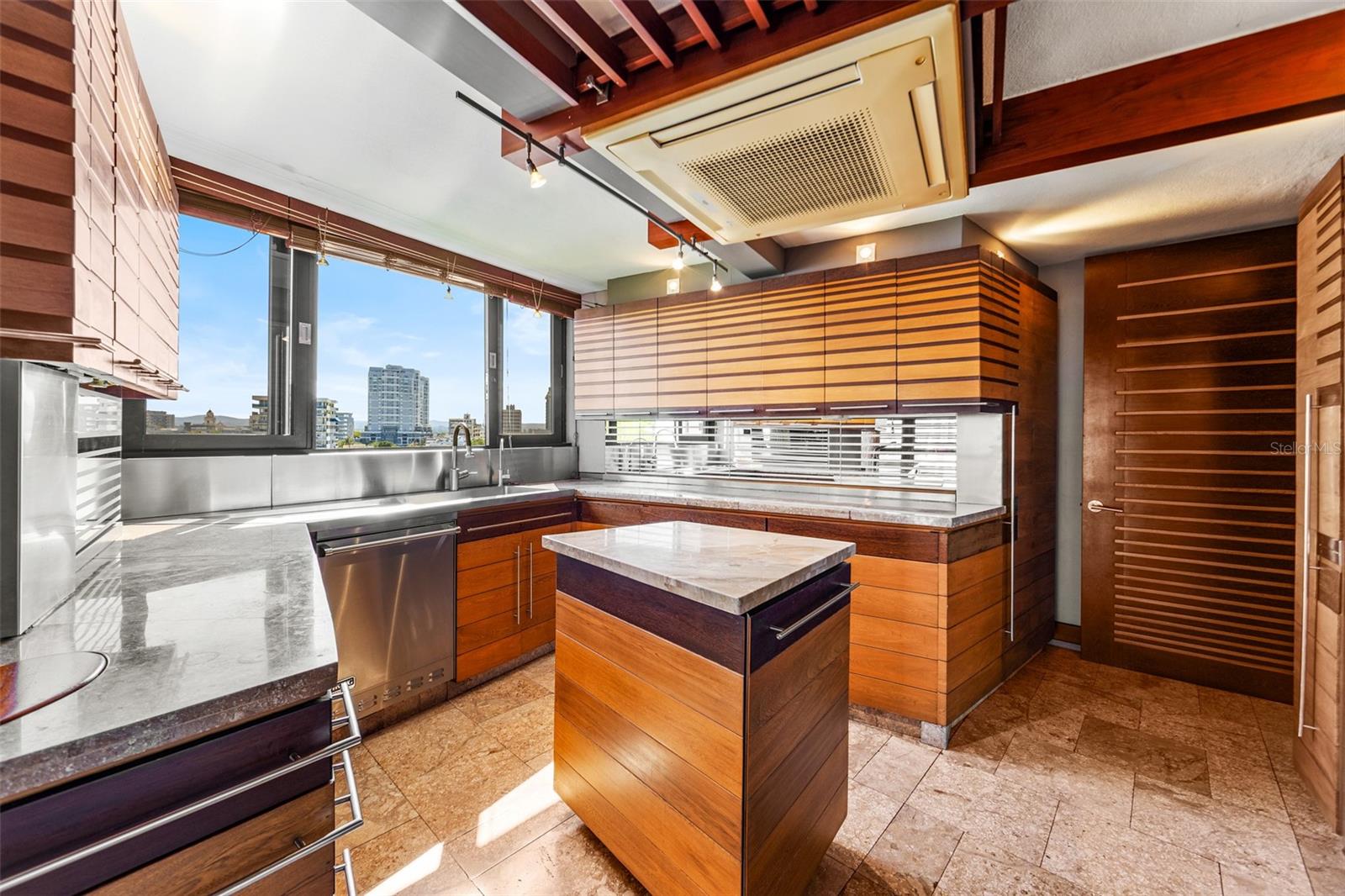 PR9119377 Property Photo