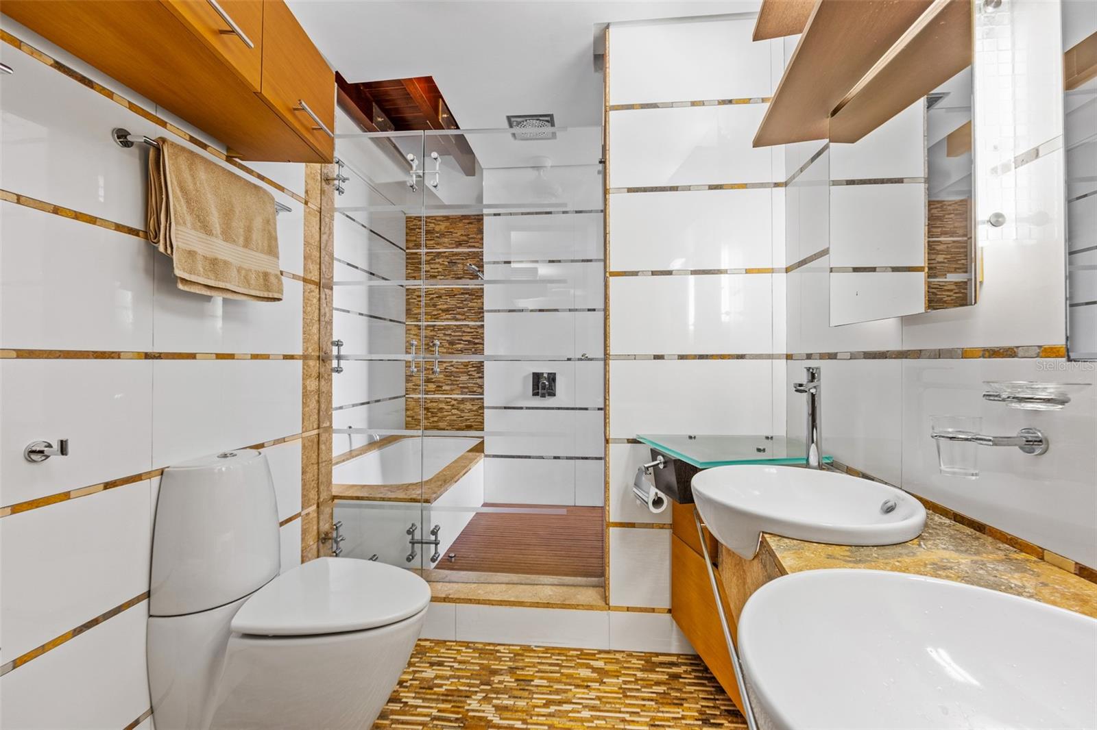 PR9119377 Property Photo