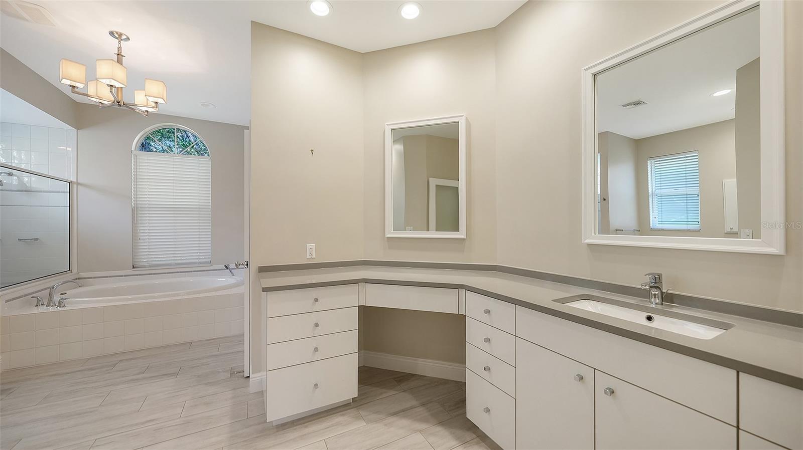 6309 THORNDON CIR, UNIVERSITY PARK, FL, 34201