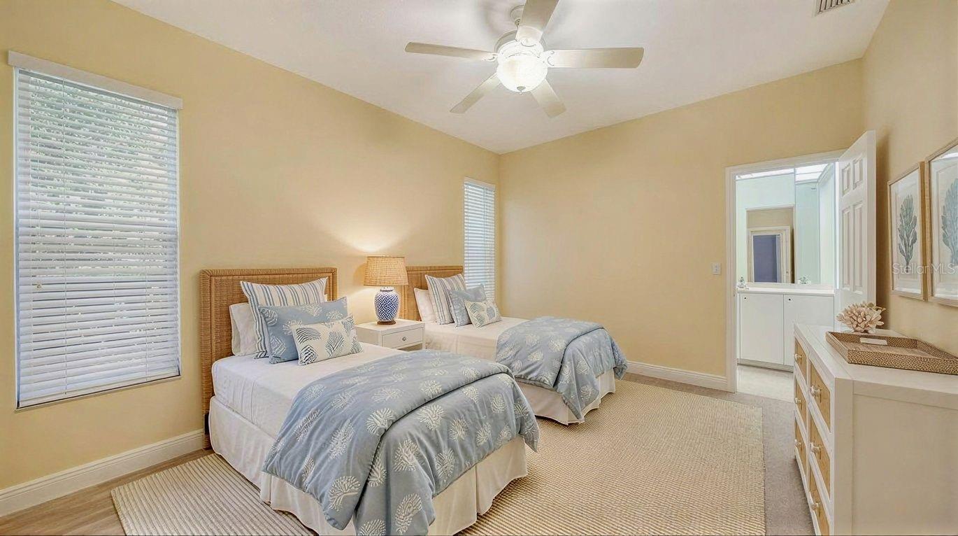 6309 THORNDON CIR, UNIVERSITY PARK, FL, 34201