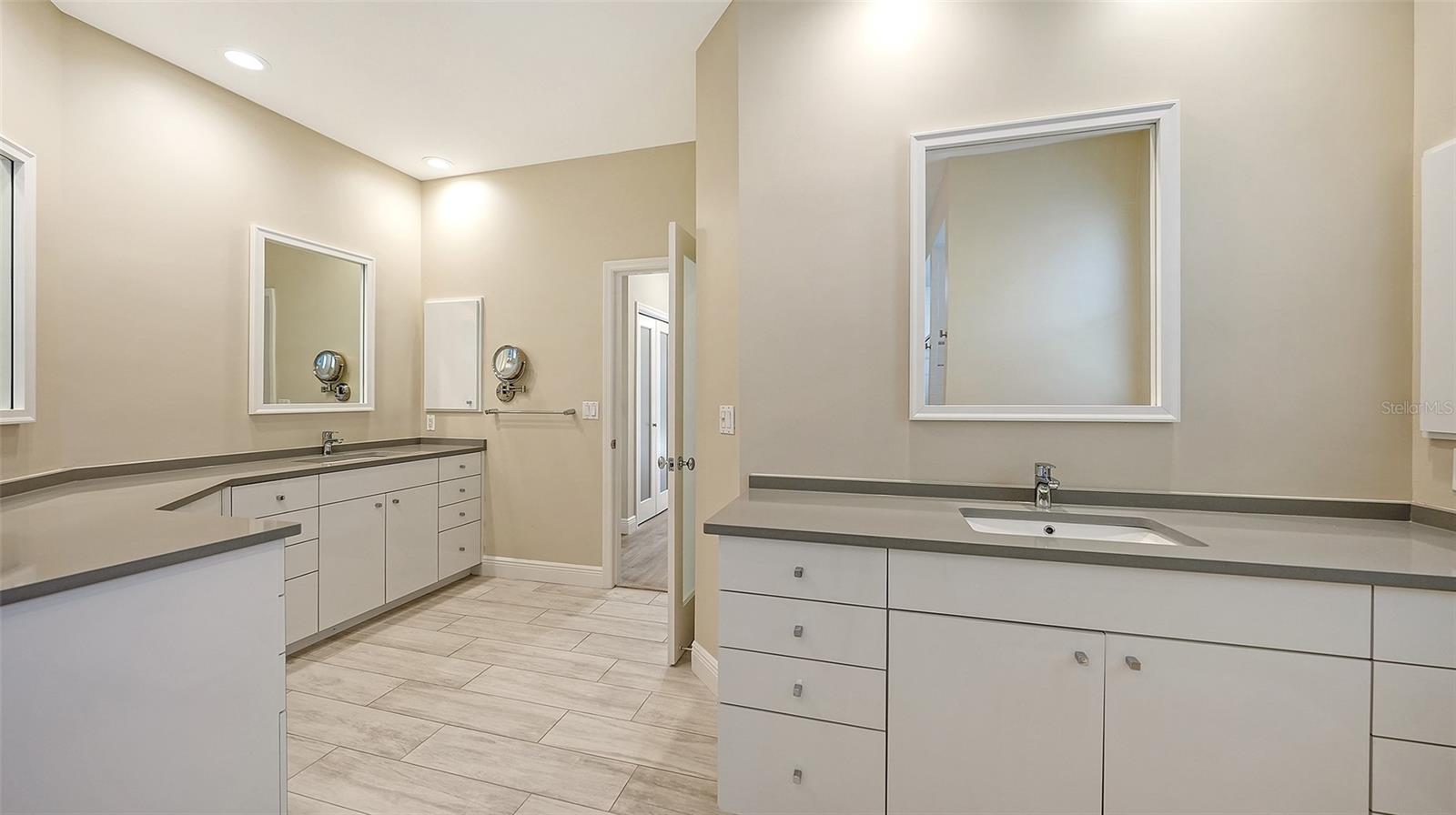 6309 THORNDON CIR, UNIVERSITY PARK, FL, 34201