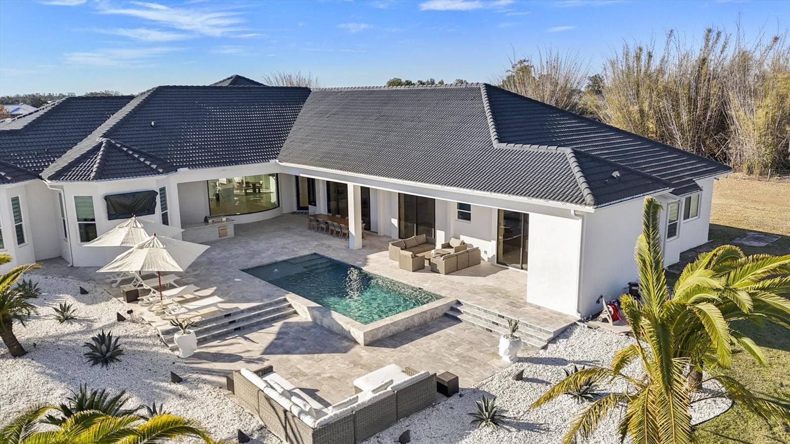 A4683096 Property Photo