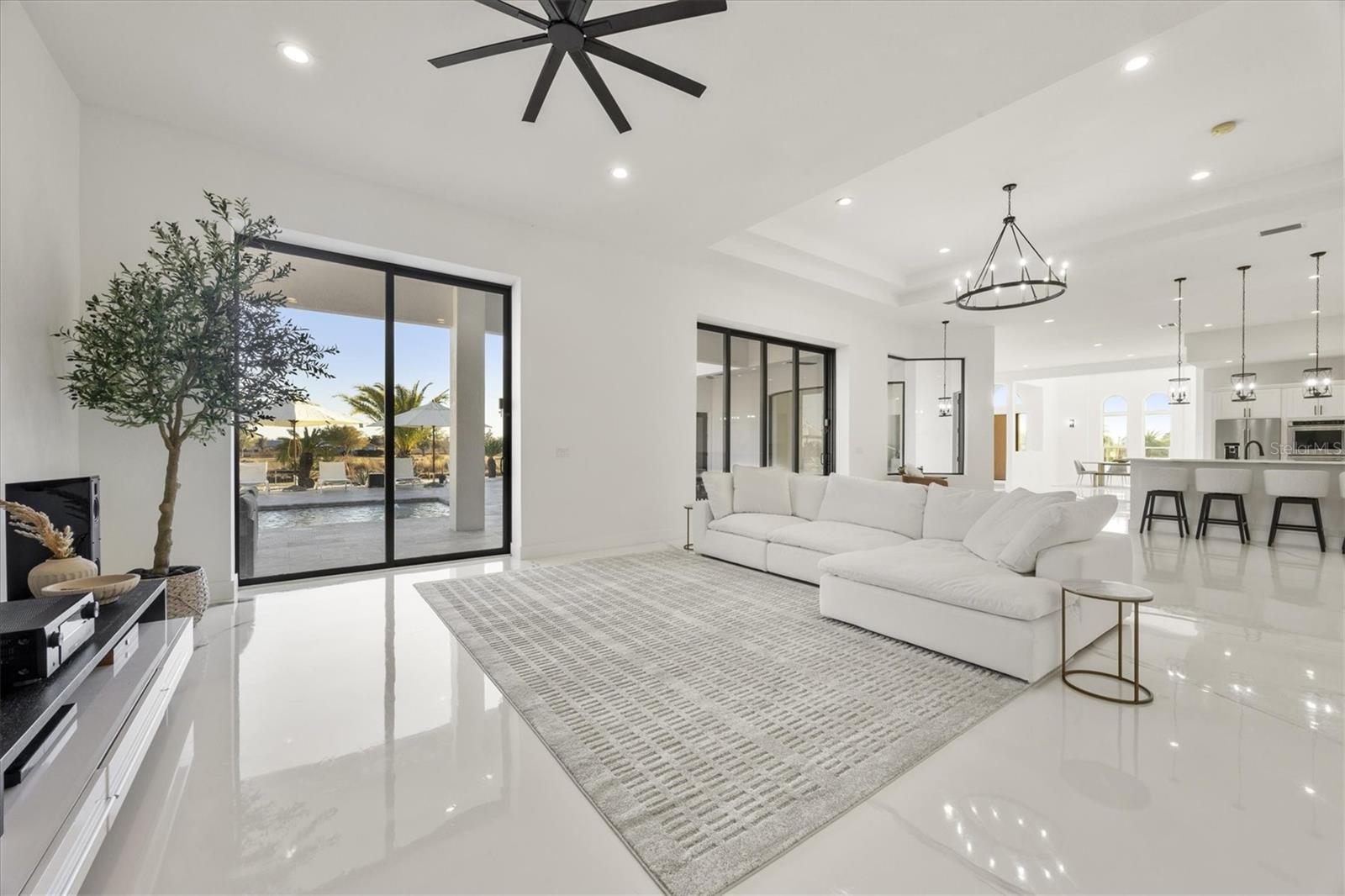 A4683096 Property Photo