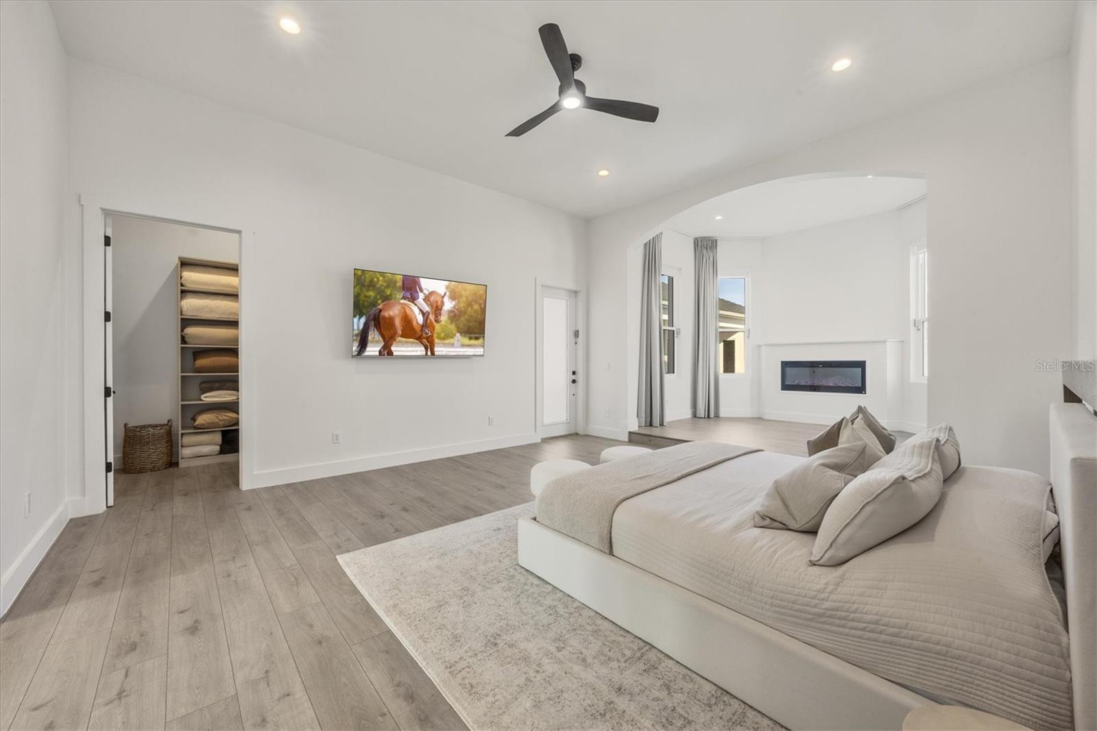 A4683096 Property Photo