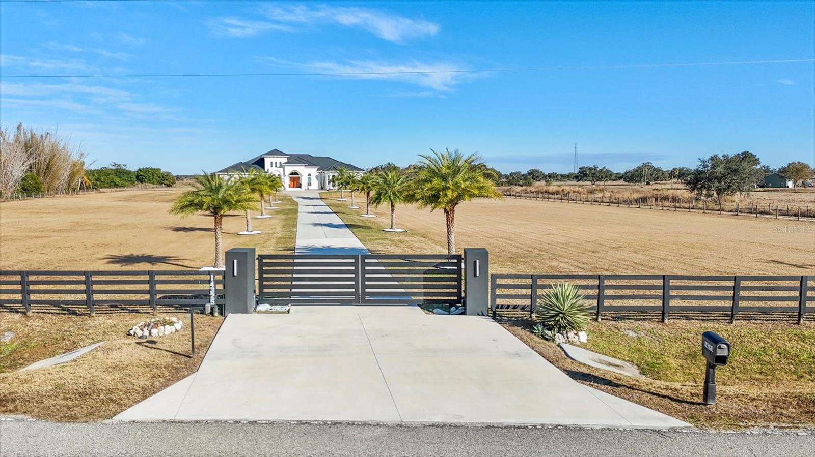 A4683096 Property Photo