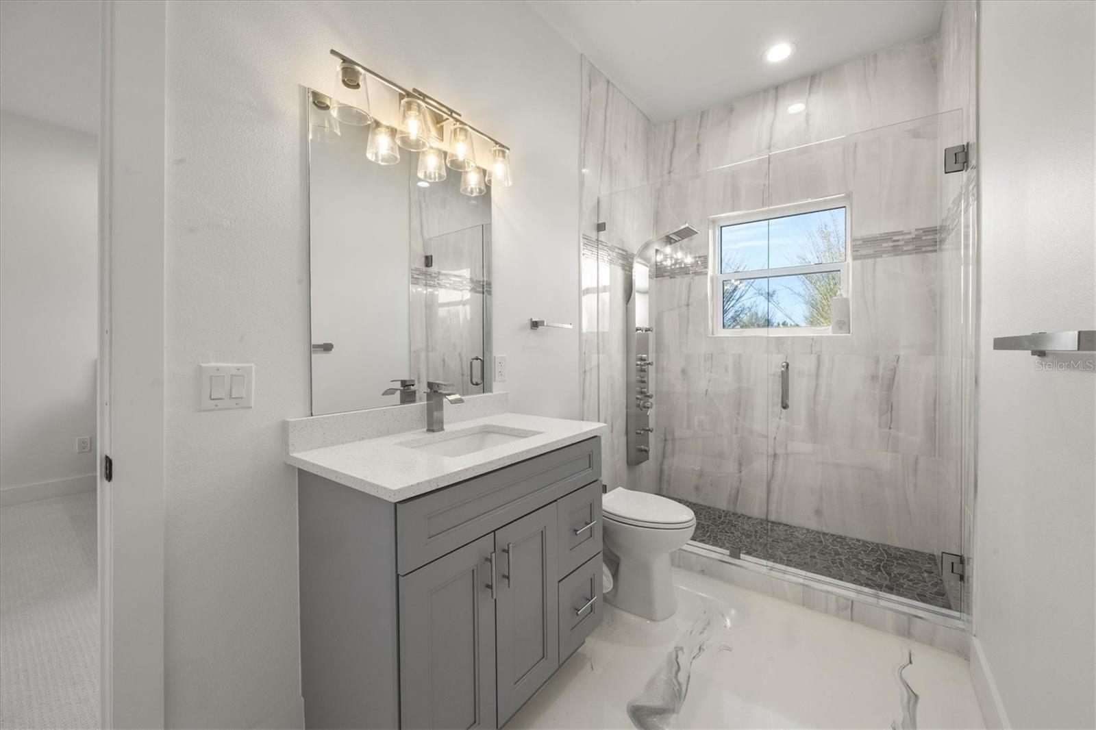 A4683096 Property Photo