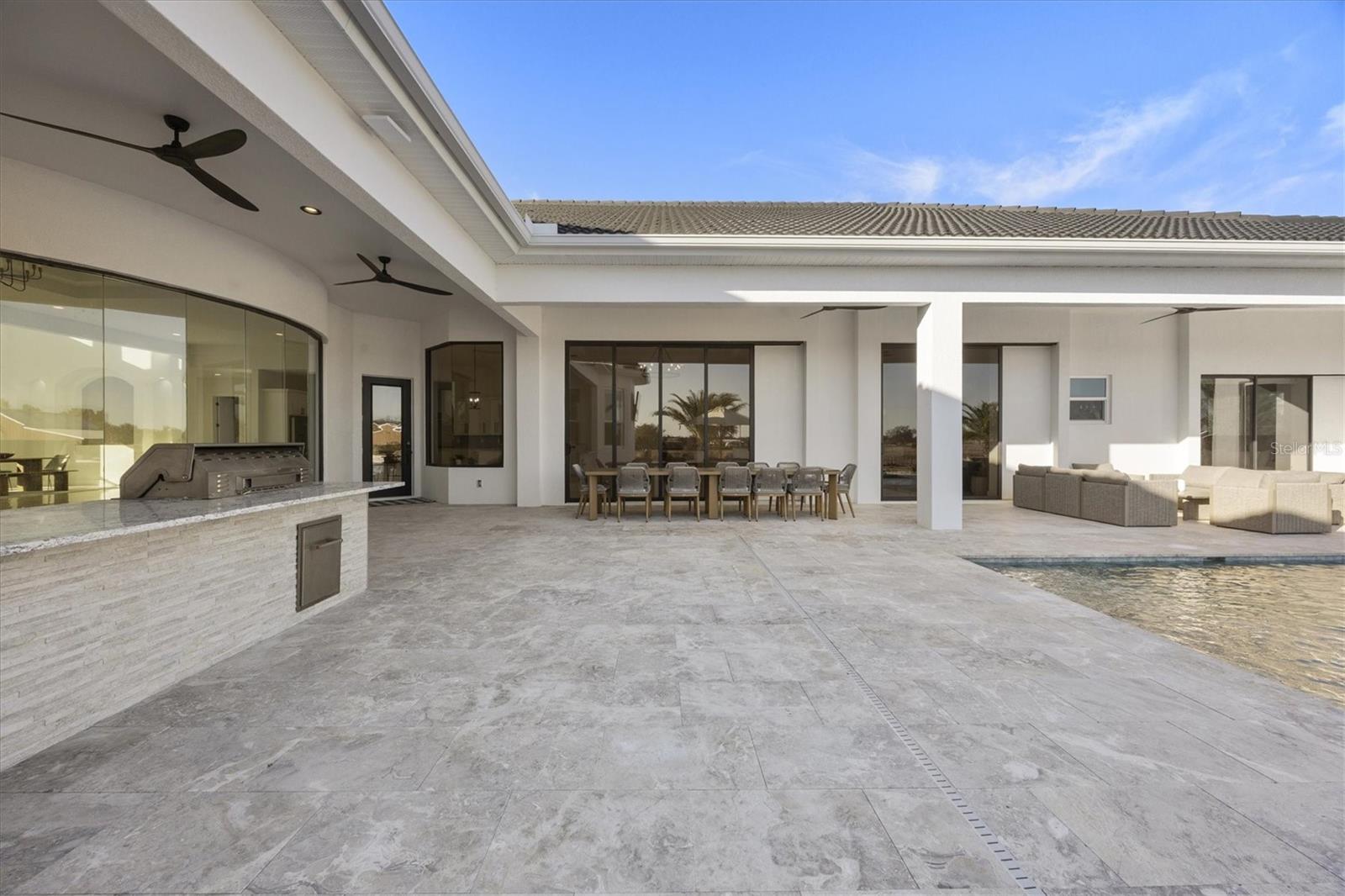 A4683096 Property Photo