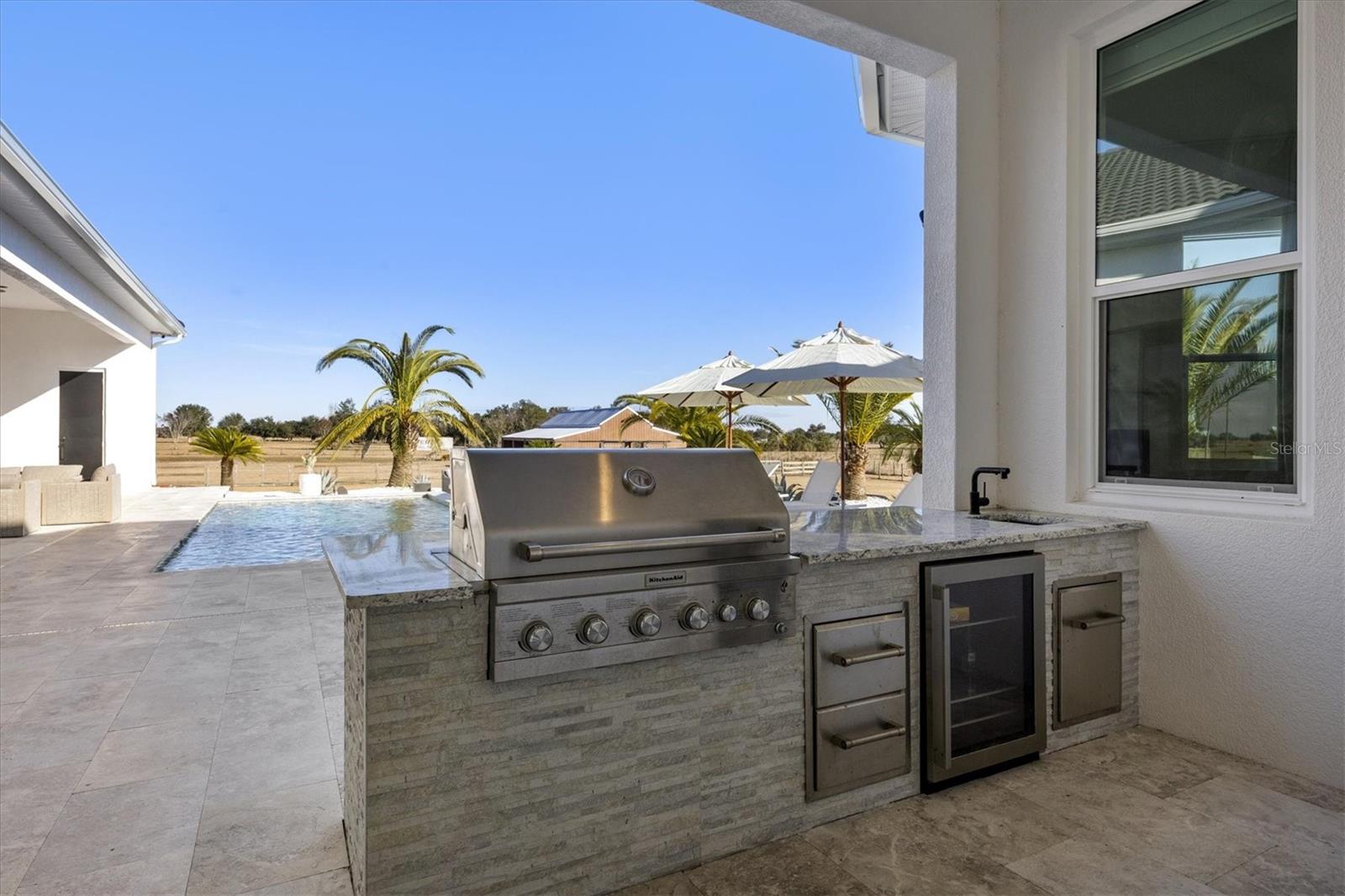 A4683096 Property Photo