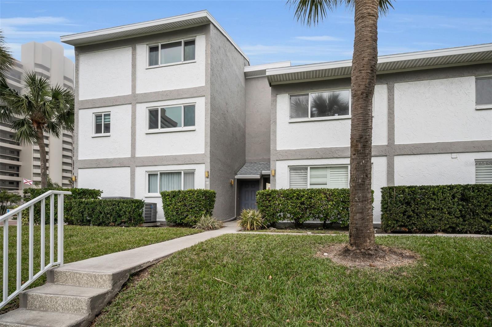 Bayside Gardens 3 on Sand Key!  Sought after End Unit!