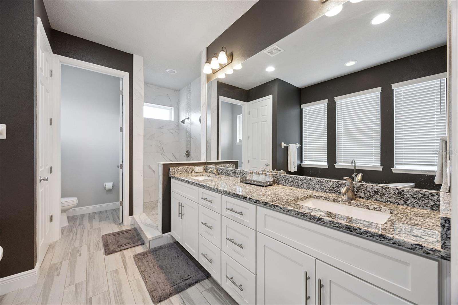 135 E CRYSTAL LAKE ST, ORLANDO, FL, 32806