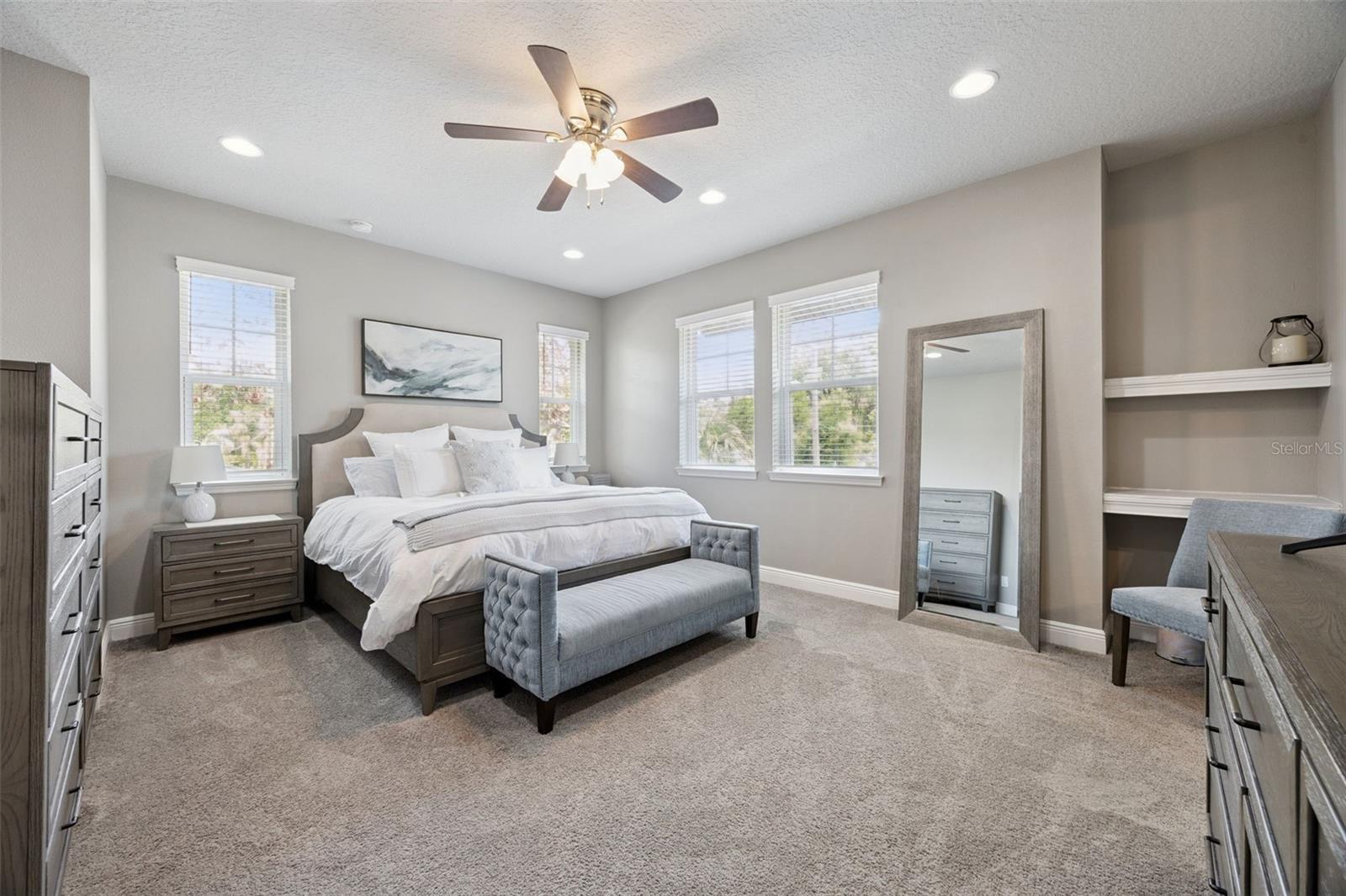 135 E CRYSTAL LAKE ST, ORLANDO, FL, 32806