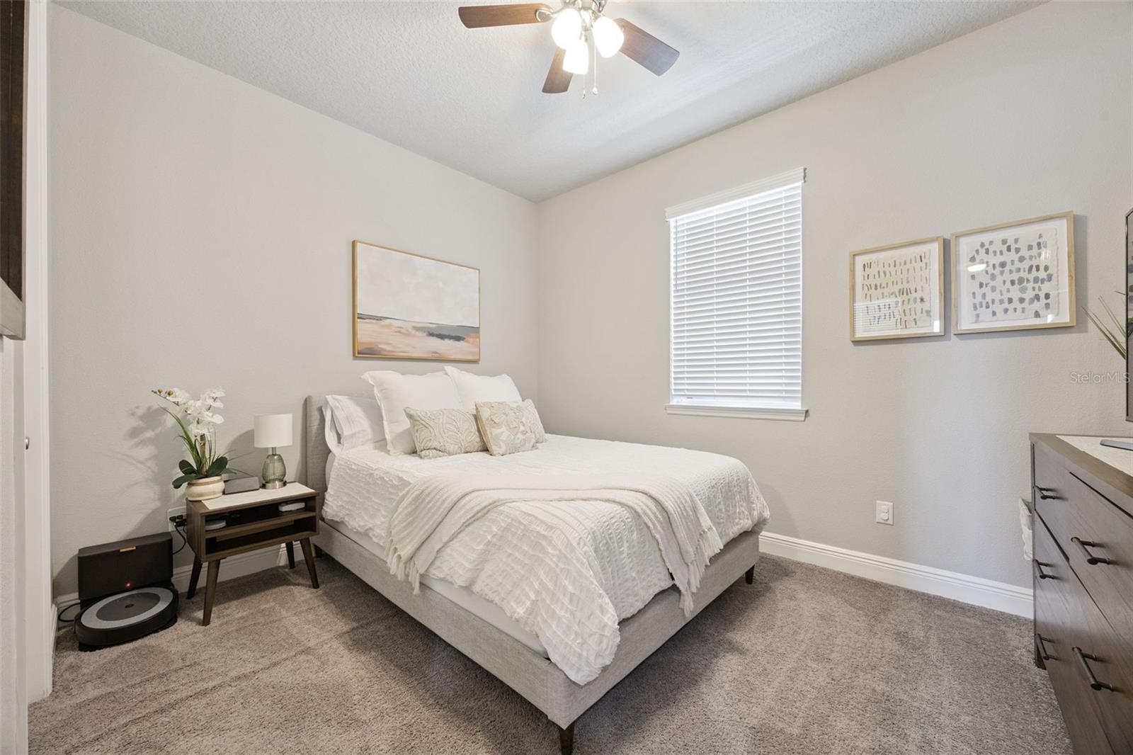 135 E CRYSTAL LAKE ST, ORLANDO, FL, 32806